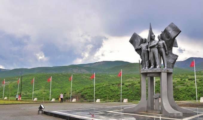 33 Şehit, 80 Milyon yaralı..
#24Mayıs1993