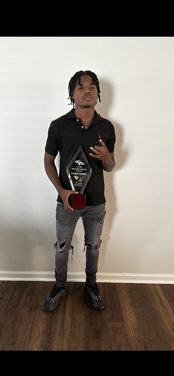 Channing Robinson💰. tweet media