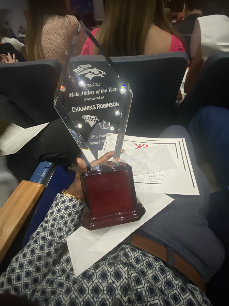 After a great season, I’m proud to be All-Region, All-City, All-State, proud to receive the Bob Jenkins Award, and extremely blessed to receive the Male Athlete Of The Year Award🙏🏾. 
Been a tough year, been through the rain but came out dry💯. 
#llbrill
#llbandz
#D4B