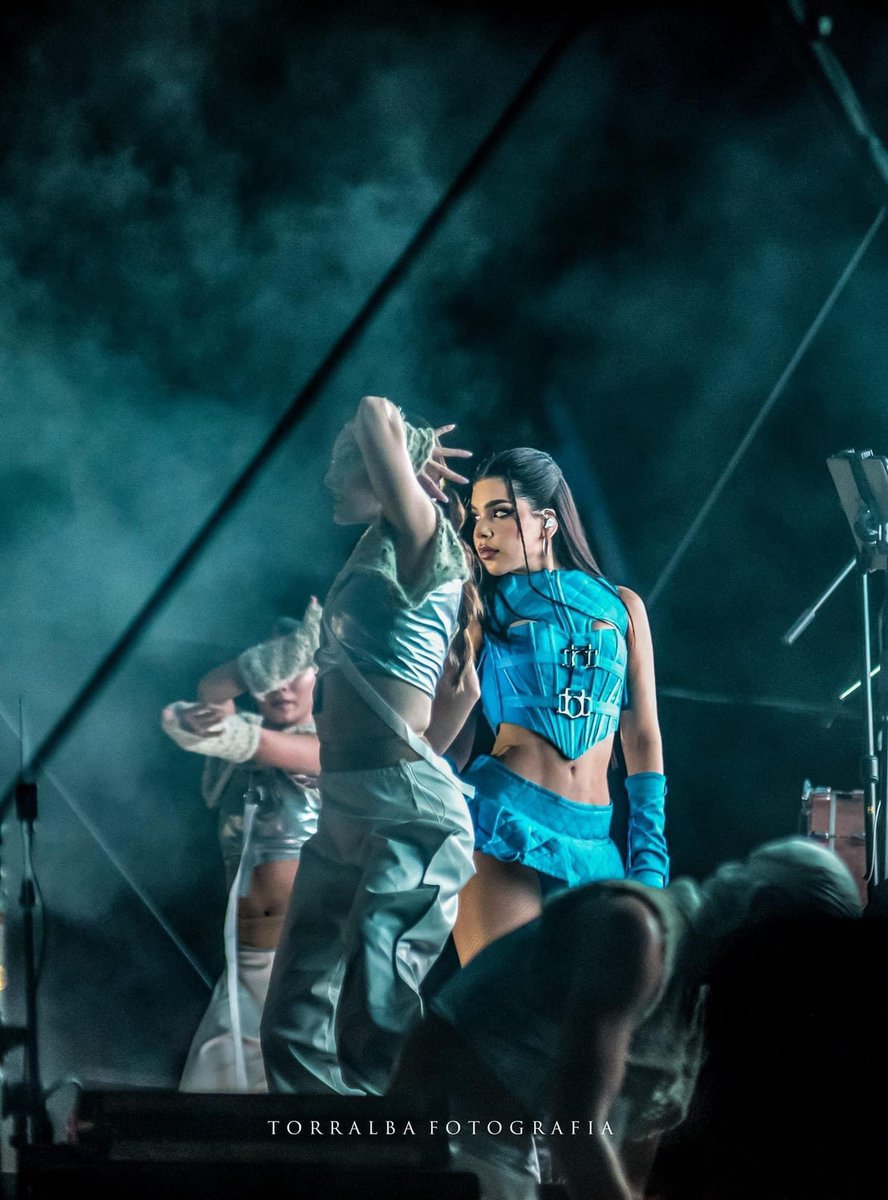 .<a href="/KeniaOS/">NINI</a> esta noche en su concierto en Acapulco, Guerrero.