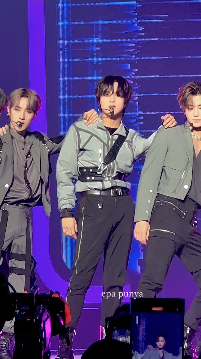 mahaechwi's tweet photo. this trio 🧎🏻🧎🏻🧎🏻 https://t.co/Hj83pf3TGo