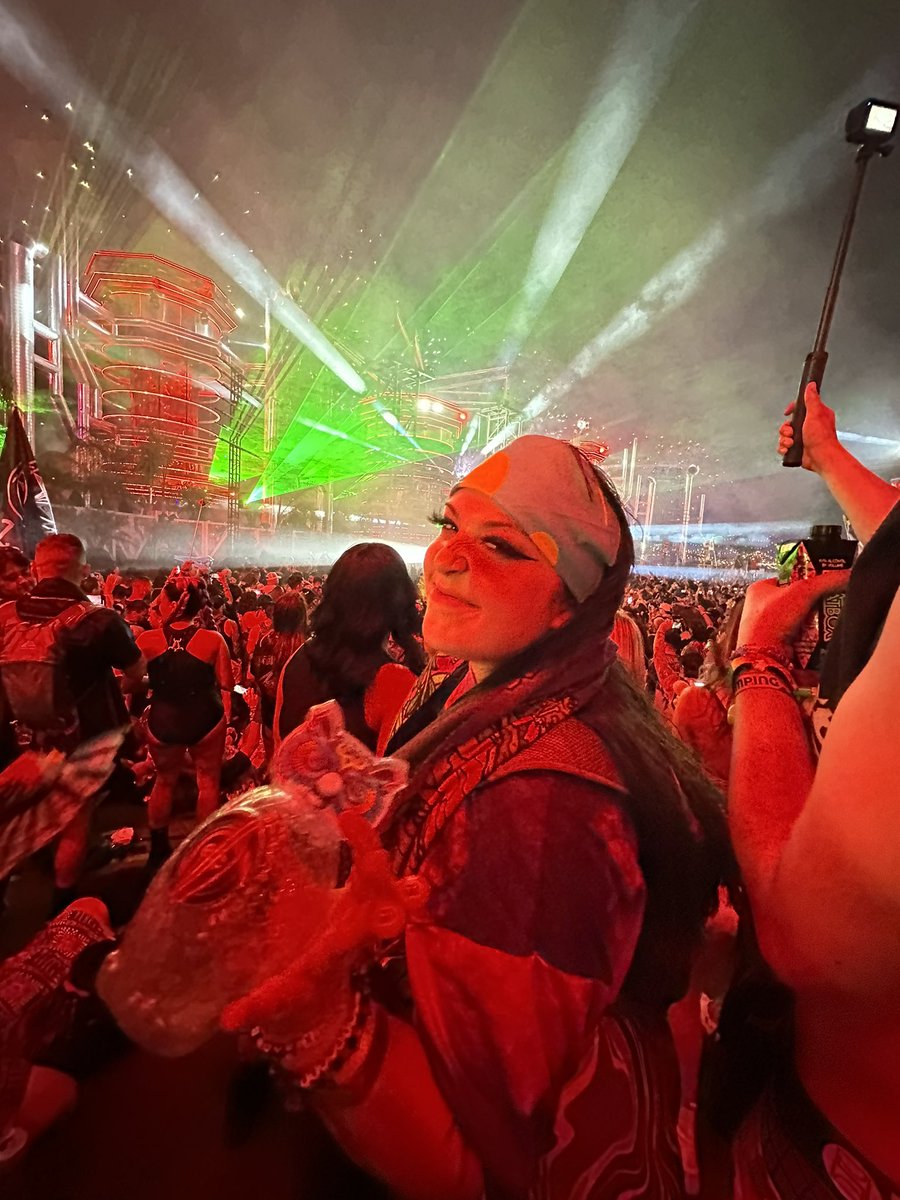 Suz🔮🦠🪬🔜BASS CANYON🩵👾🤖 tweet media