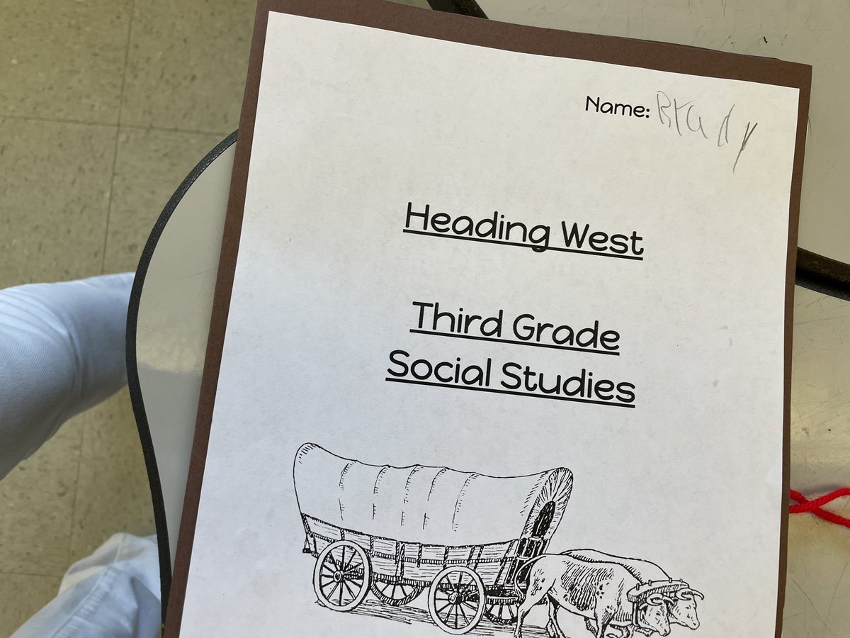 hveroom11's tweet photo. Learning what it was like to be a pioneer heading west for a brighter future. https://t.co/WCB21uNlB0
