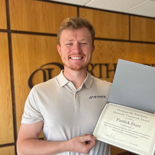 OrthoISF's tweet photo. Join us in congratulating Patrick Starr (Athletic Trainer) on receiving the 2023 Q2 OI - Values Award of Teamwork!

#OrthopedicInstitute #GetReliefMoveBetterLiveStronger #OIValuesAward https://t.co/LwQcHop0zI