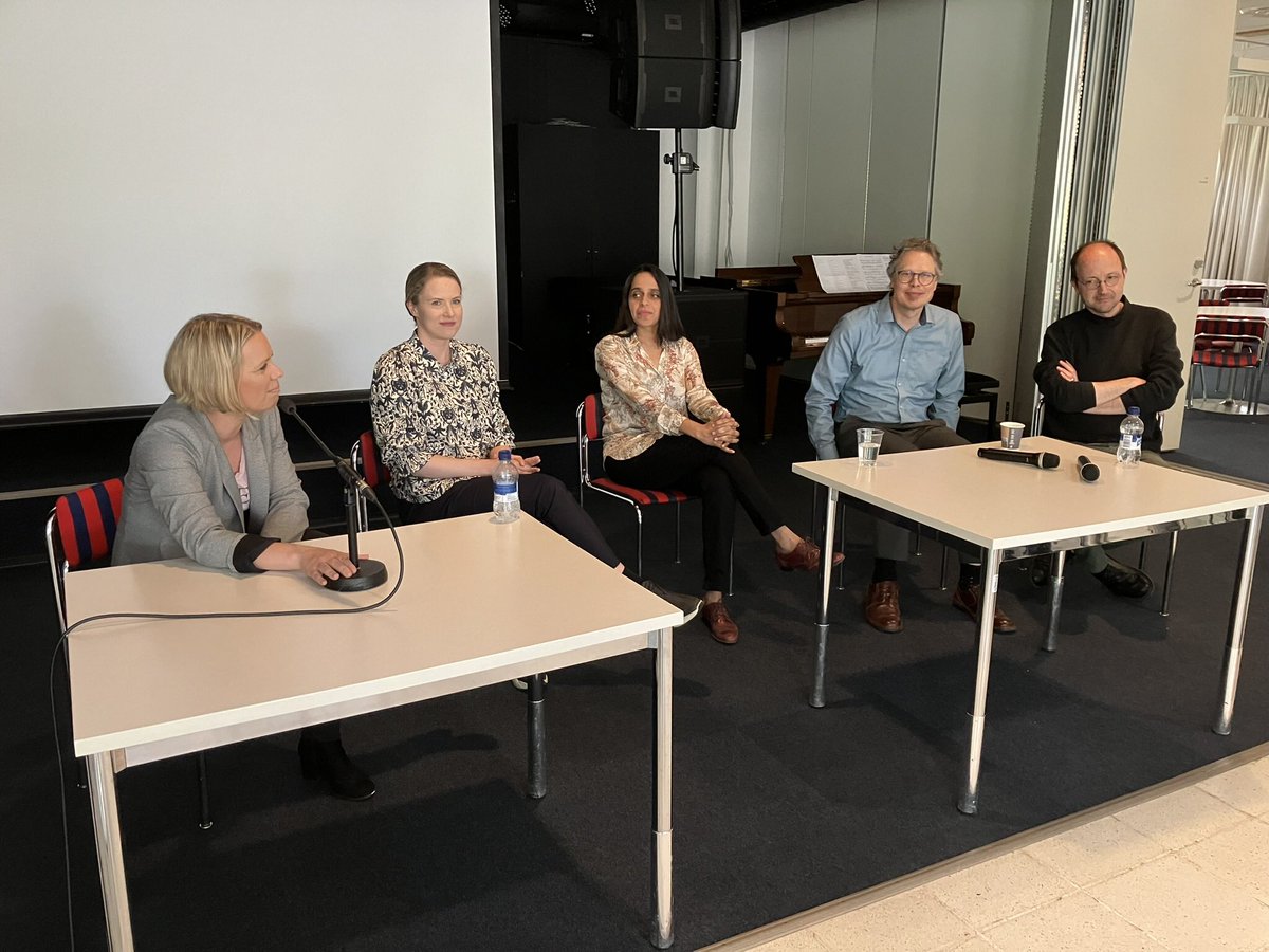 Great to have old friends and former JyU colleagues <a href="/jokavuos/">Jonna Vuoskoski</a> <a href="/VnooA/">Vinoo AR</a> <a href="/tuomas_ee/">Tuomas Eerola</a> <a href="/OlliLartinen/">Olivier Lartillot</a> to visit and tell about their current research! <a href="/CoE_MMBB/">Music, Mind, Body and Brain</a> #musicscience