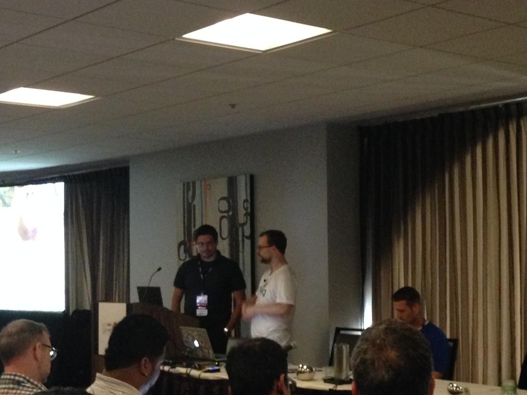 xtecuan's tweet image. #JavaOne2015 #28YearsOfJava thanks Java community, I ♥️Java