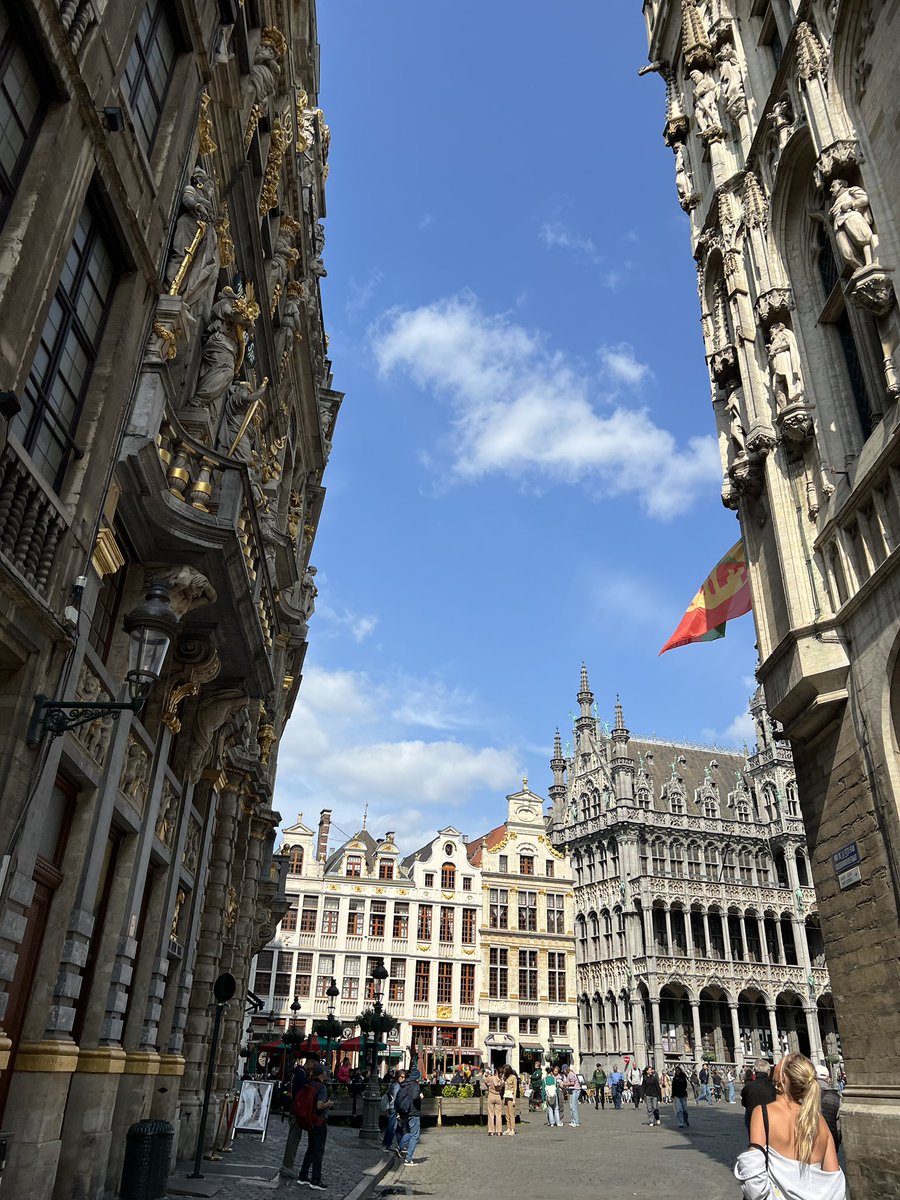 I am in Brussels for the next few days. It feels safe here too. Belgium has strong gun control laws. 

Gun homicides in Belgium:
2016: 18
2015: 25
2014: 28
2013: 12
2012: 22
2011: 31
2010: 34
2009: 30
2008: 28
2007: 34
2006: 31

Gun homicides in the U.S. 
2016: 14,415
2015:…