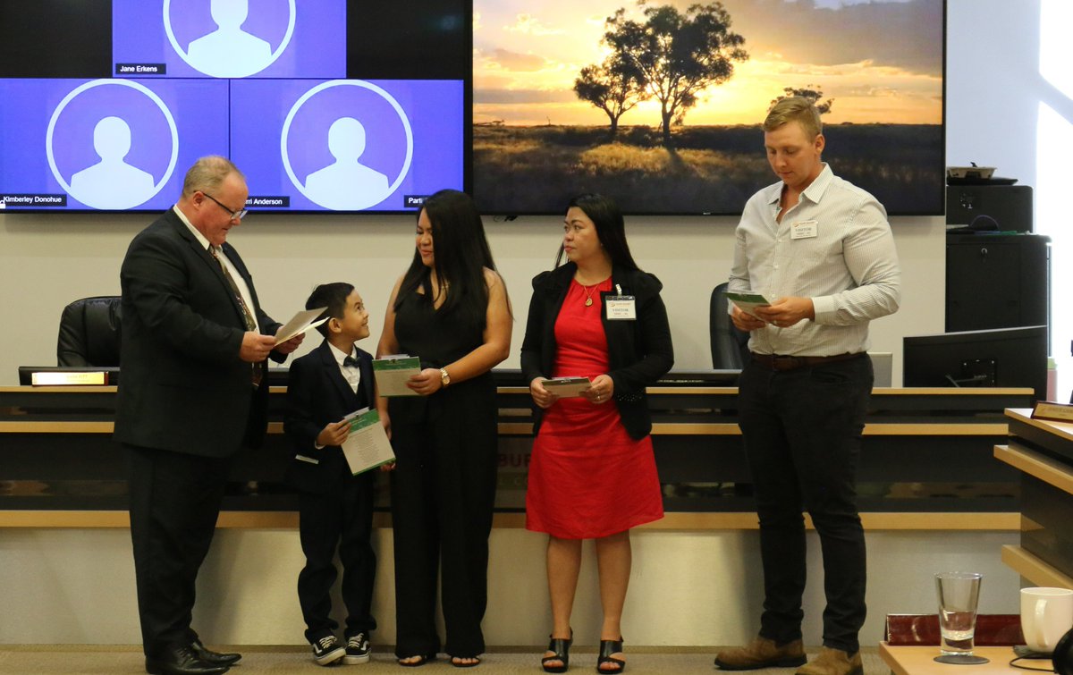 SouthBurnettRC's tweet image. South Burnett Regional Council welcomed four new Australian citizens during a citizenship ceremony at Kingaroy Warren Truss Chambers this morning.
#Australian #citizenship #sbrc