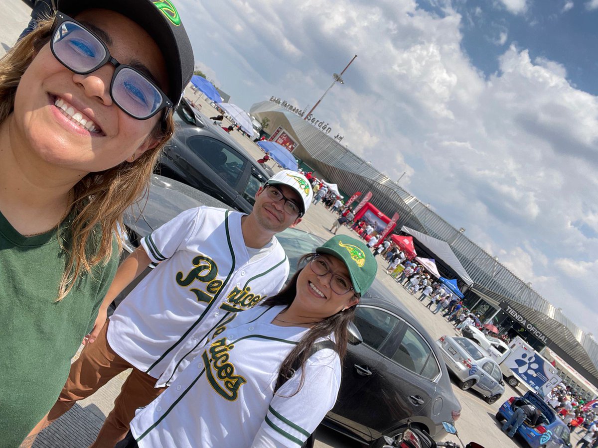 @Pericos_Oficial #LaModaEsPericos a la serie inaugural y a la serie vs Diablos.

¡Vamos Pericos!