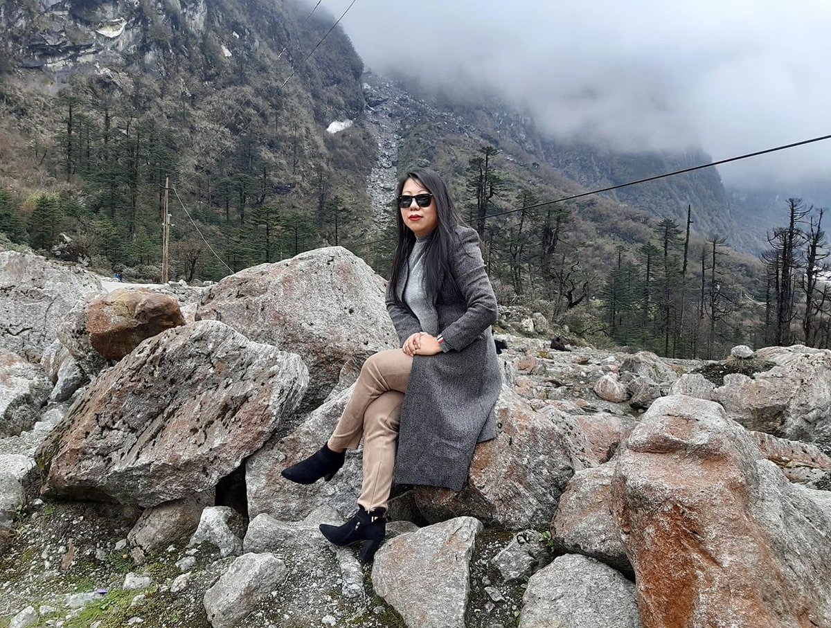 rebeccachangkij's tweet photo. If you want to shine like a sun, first burn like a sun. #beautifulSikkim https://t.co/D2ioks9xZe