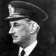 Remembering the 1415 men lost in H.M.S. Hood 82 years ago today. Also the 3 survivors who have since crossed the bar. Memorial gallery of 1038 of those men is here.
hmshood.org.uk/crew/database/…