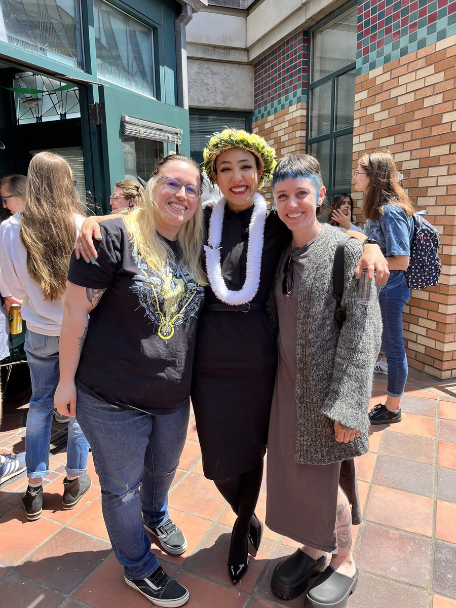 Amy Robbins tweet media