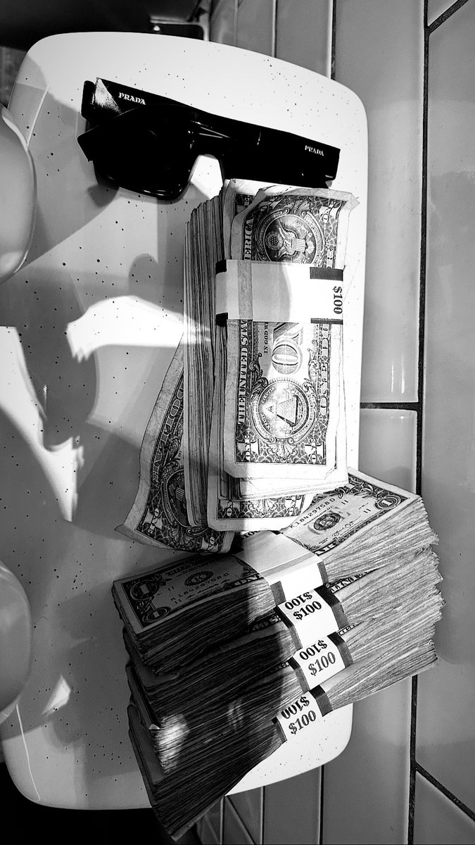 MADENPARADISE's tweet photo. How you let a perc head out do ya 💸💸
#5yrsclean https://t.co/JbbQD8wWJf