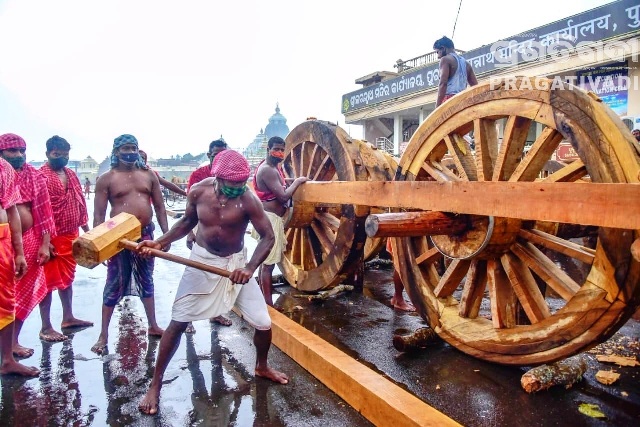 Siddhi_Kalyani's tweet image. Visit the picturesque Ratha Khala in Puri, Odisha and witness the beauty of traditional India!

#VisitPuri #RathaKhala #PuriExperience #siddi_kalyani_holidays