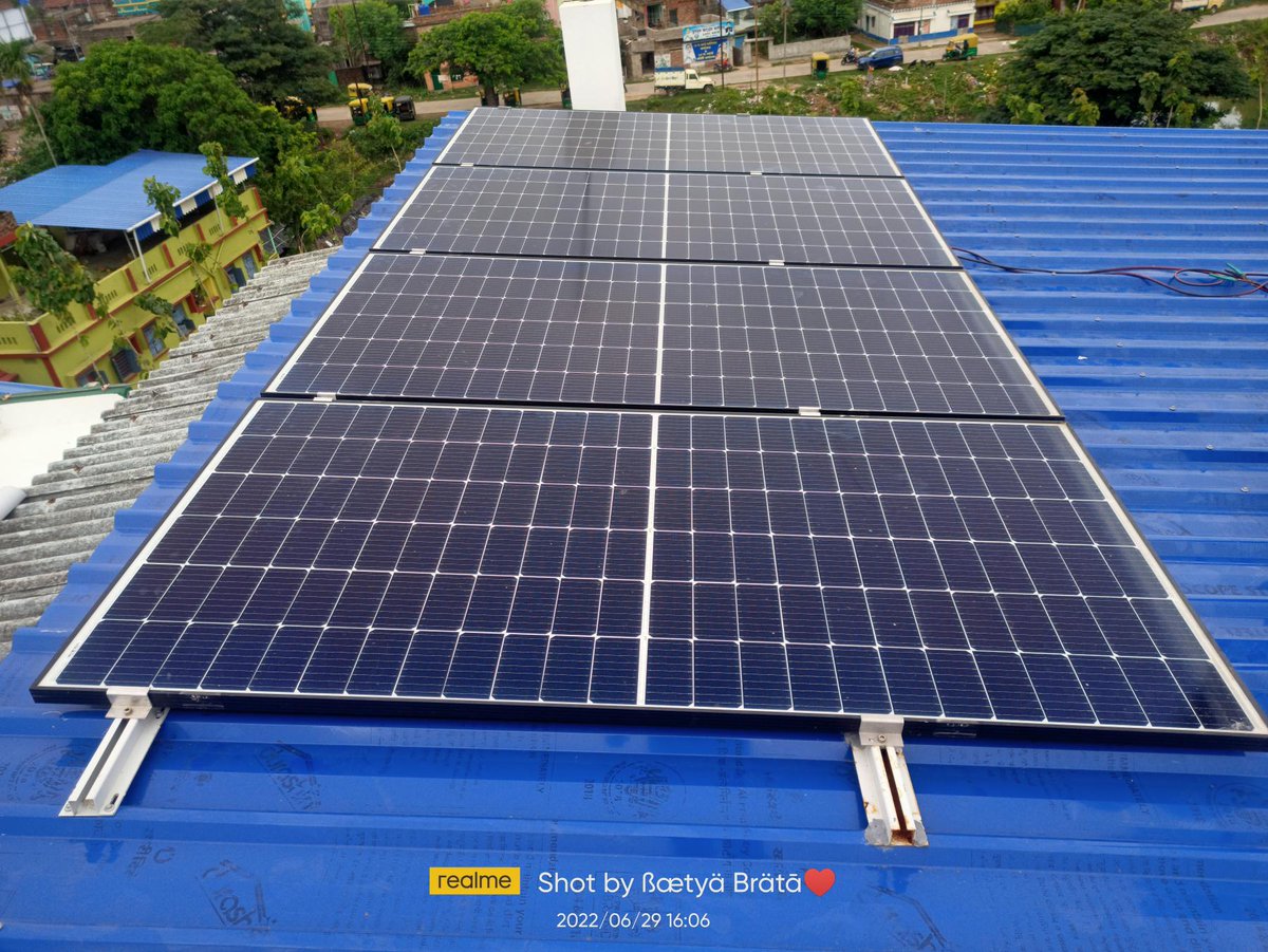 loomsolar's tweet image. घर की छत पर सोलर पैनल लगवाने में कितना खर्च आता है? फ्री में बिजली और कमाई का ये रहा पूरा हिसाब-किताब- loomsolar.com

#solarpanel #solarsystem #solarsysteminstallation #solarenergy #sustainable #freeelectricity #SwitchToSolar #energy #renewableenergy