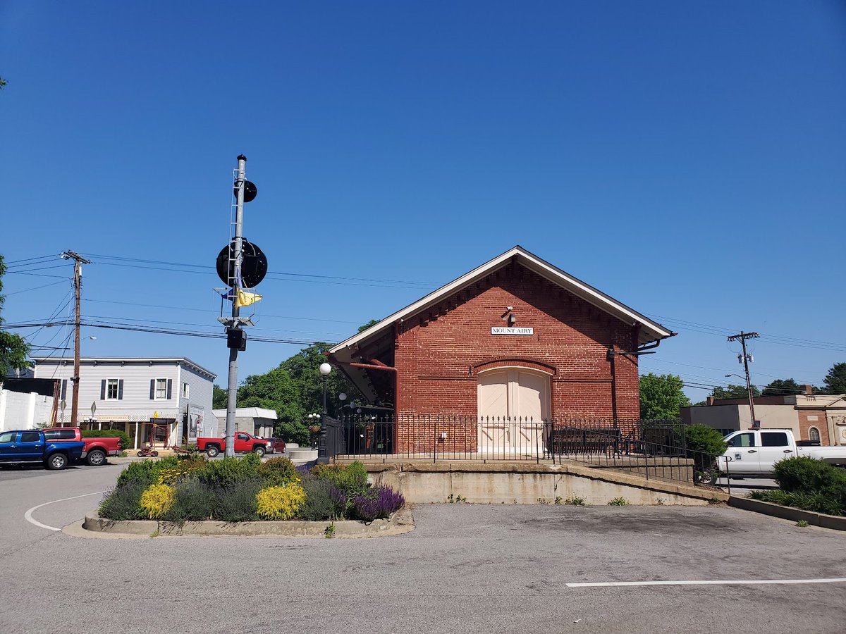 New town every hour on Twitter "Mount Airy, Maryland Population 9,458