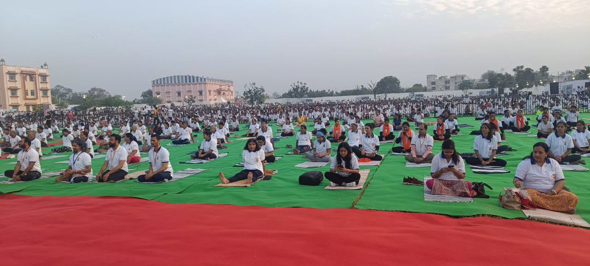 The celebration of Yoga Mahotsav: 28 Days Countdown to International Day of Yoga, 2023,
.
.
#MDNIY #YogaMahotsav2023 #50DaysToIDY2023 #InternationalDayofYoga2023 #WorldAsthmaDayy #Jaipur #YogaDay2023 #AmritMahotsav #Yoga #50daystoidy