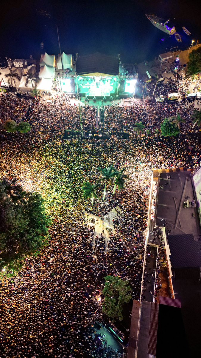 keniaos's tweet photo. ACAPULCO ❤️‍🔥🧚‍♀️❤️‍🔥🧚‍♀️❤️‍🔥
No puedo creer lo que acabamos de lograr, no tengo palabras sigo en shock con esta noche. Gracias gracias graciaasasss infinitas. Este es un sueñoooooo. Estamos haciendo historia juntos. https://t.co/WvhVlSgsTi