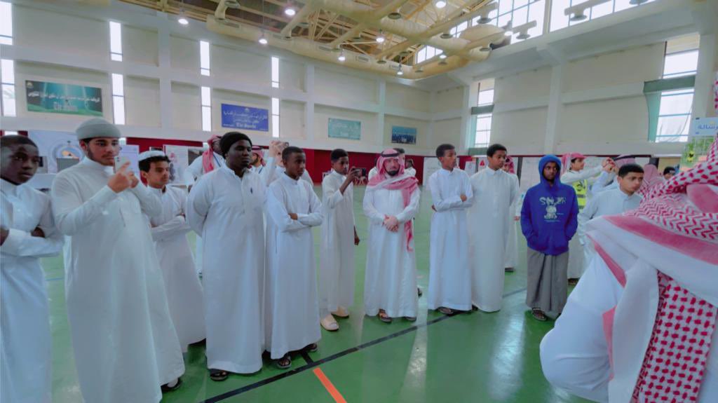 HashKSA's tweet photo. "جمعية التنمية الاجتماعية" في الشميسي تقيم معرض ملتقى أمان لتوعية الطلاب بأضرار المخدرات والتدخين والوعي بالأمن والسلامة بالشراكة مع ثانوية العارض، وبمشاركة عدد من الجهات الحكومية والأهلية. https://t.co/pqYsnvB7lz