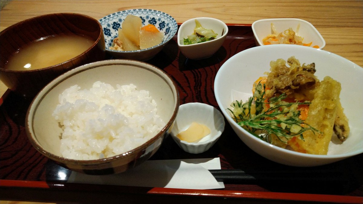 za0plPsiMQ57447's tweet photo. #ランチ
#ばなな
#BaCafe
今日が2回目、美味しゅういただきました。
ご馳走さまでした。 https://t.co/JjkmYRf78u