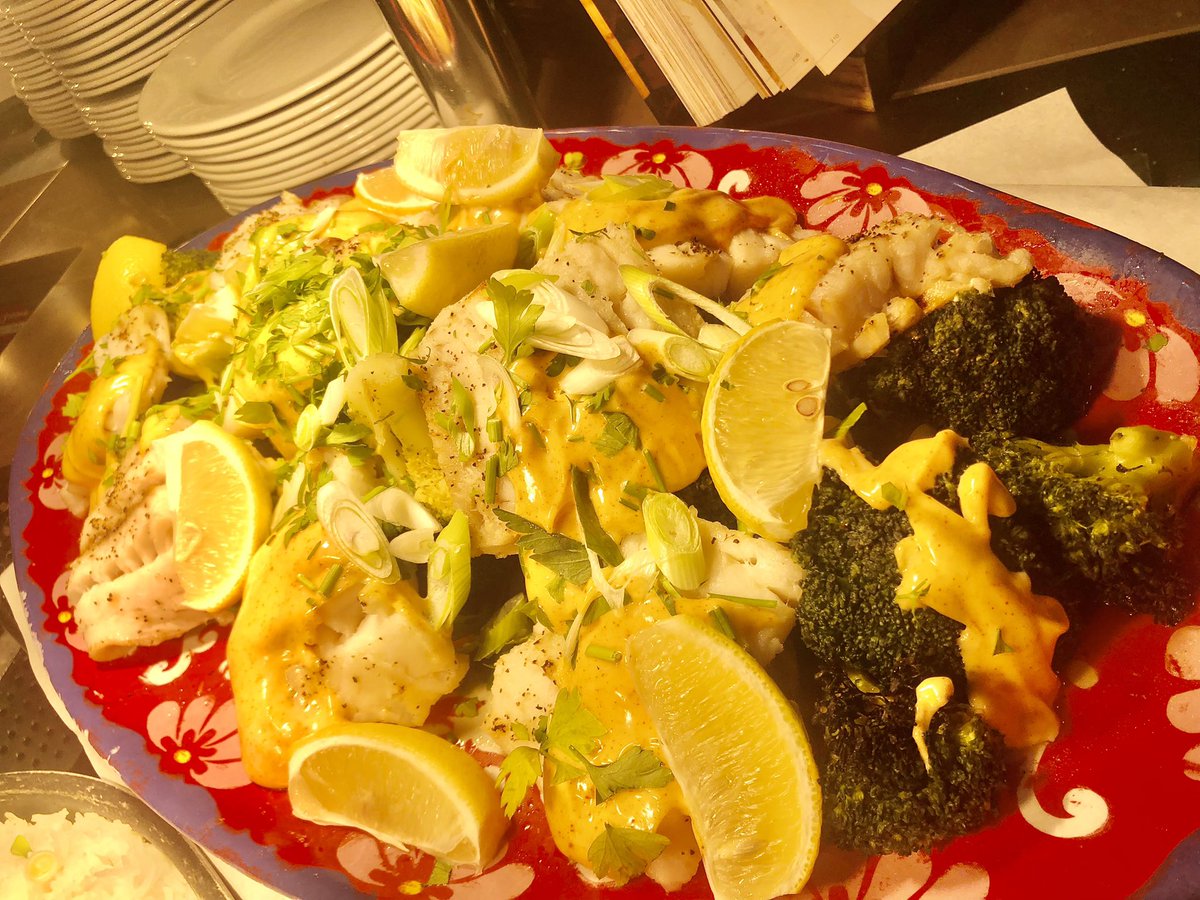 Great salads team welly.. team work means dream work!! “Make it Nice” Fish of the day Spiced Coley Tender Stem, Paprika Mayo #makeachildsmile #salads <a href="/SodexoUKCareers/">SodexoUKCareers</a> <a href="/SodexoUK_IRE/">Sodexo UK & Ireland</a> <a href="/TimFurn/">Tim Furnival</a> <a href="/suniyah09/">SonjaLoves</a>