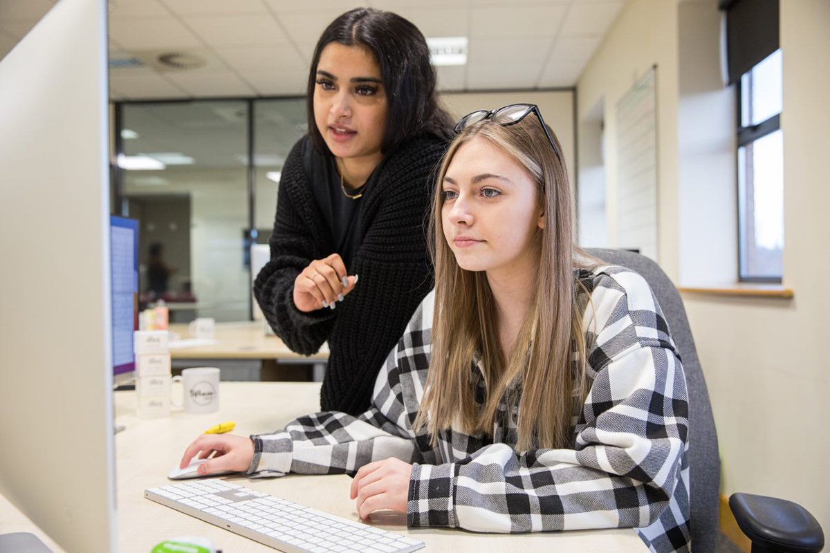 If you're interested in finance and accounting we have an apprenticeship for you! Look on our website to apply or send us your CV to: business.centre@northamptoncollege.ac.uk  northamptoncollege.ac.uk/apprenticeship…
<a href="/NorthamptonColl/">ɴᴏʀᴛʜᴀᴍᴘᴛᴏɴ ᴄᴏʟʟᴇɢᴇ</a> #apprenticeships #accounting