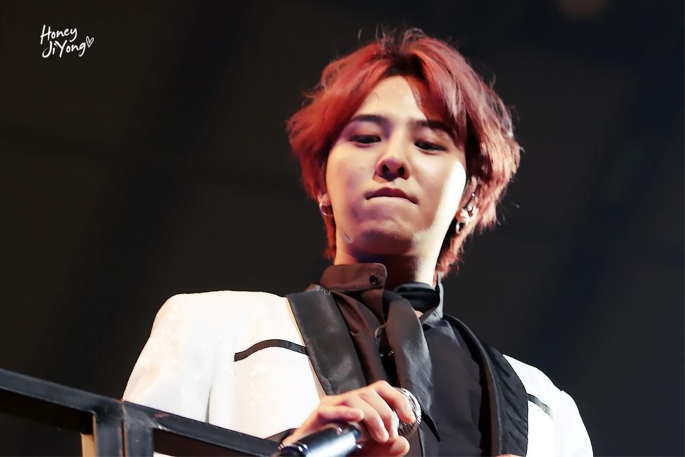 oneforG0818's tweet photo. 이헤어스턀도 진짜 잘 어울렷어
#GDRAGON https://t.co/N906tNc18d