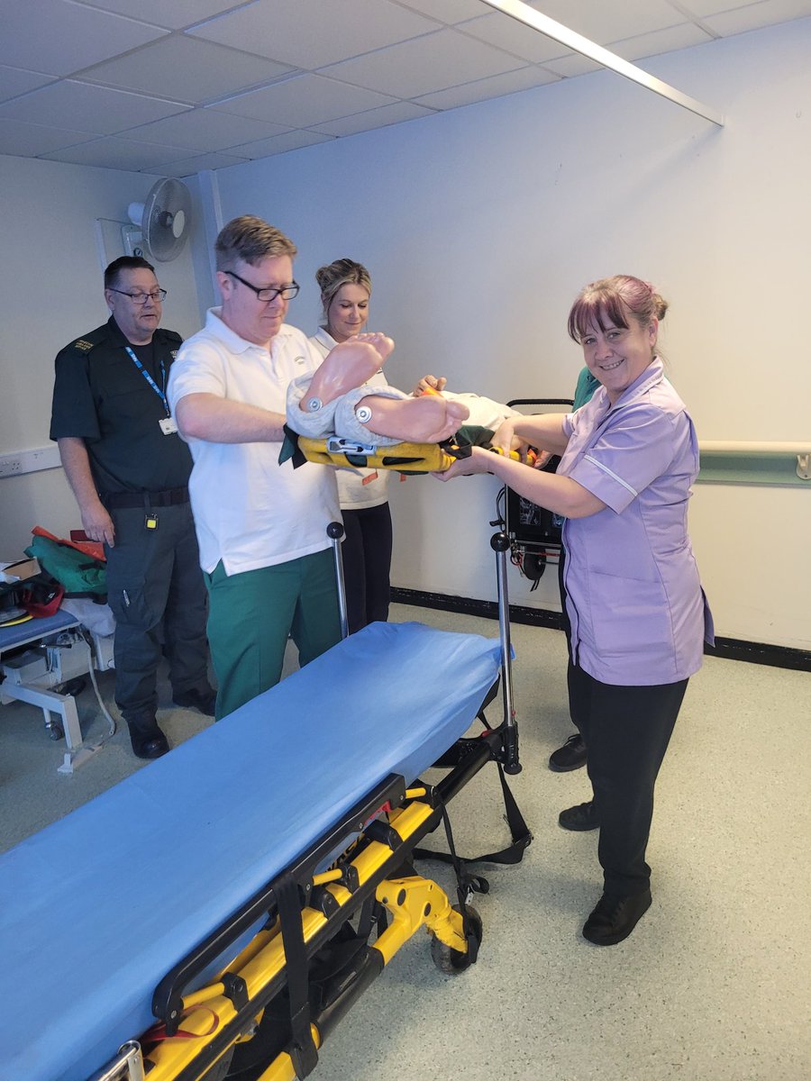 Training session today on Bolton Stroke Ward with <a href="/PrimeCare999/">PrimeCare Ambulance</a> hoping to address manual handling issues in relation to facilitate a smoother discharge home for our patients 😊 <a href="/boltonnhsft/">Bolton NHS Foundation Trust</a>