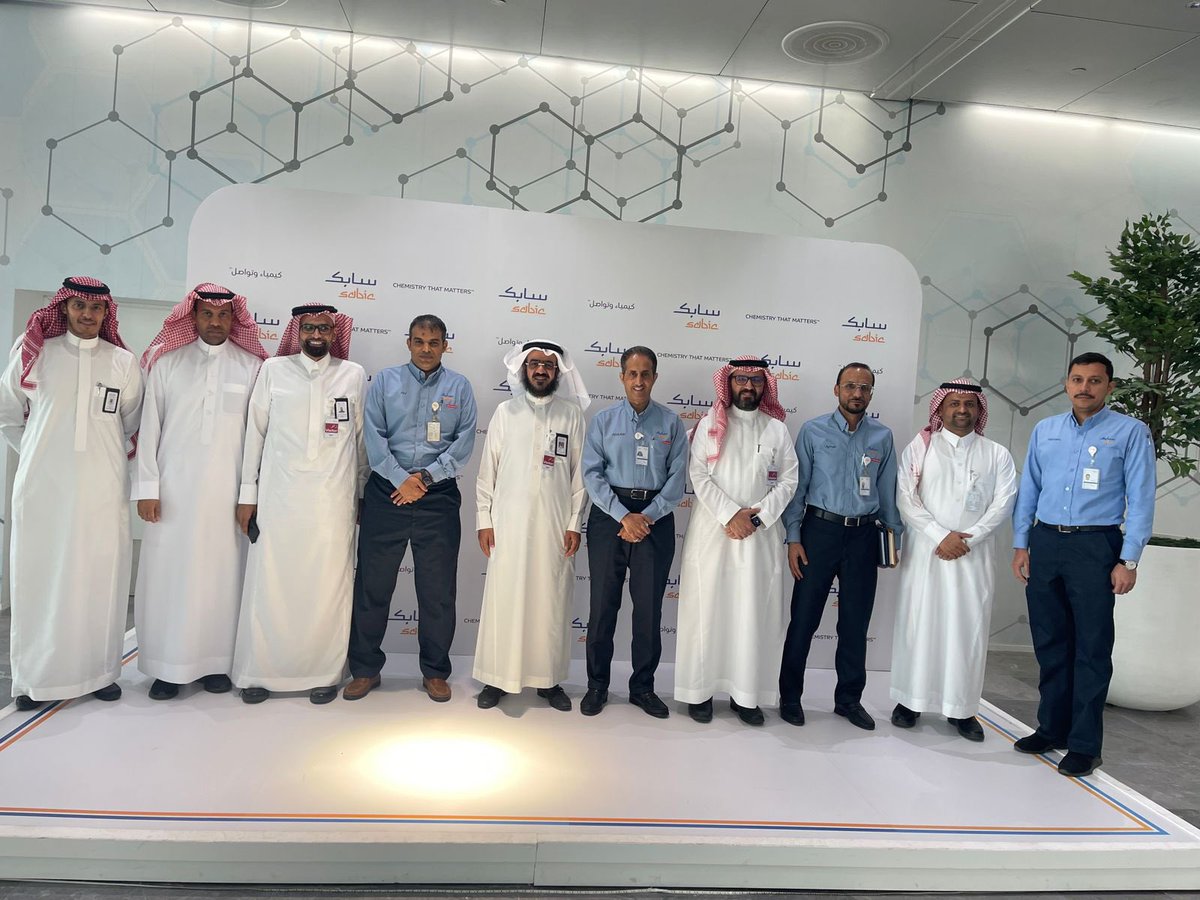 GCCELAB's tweet photo. The Vice President of @SABIC Manufacturing Services; Eng. Abdullah Al-Qarni, received the CEO of the #GCC_Lab; Eng. Saleh Al-Amri & his team. The meeting discussed strategic partnerships towards localization of Manufacturing & Industrial Services in KSA to enhance local contents & participate in achieving the KSA Vision 2030 .