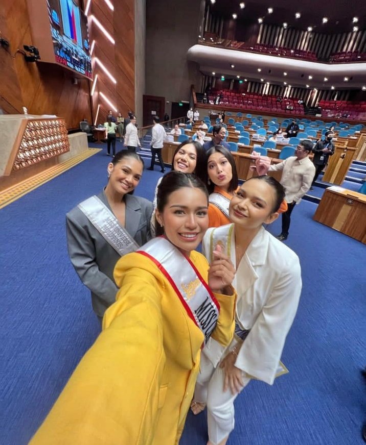 our MISS SUPRANATIONAL PH2023 / @misssupranational 𝐁𝐞𝐚𝐮𝐭𝐢𝐟𝐮𝐥 𝐐𝐮𝐞𝐞𝐧 @PaulineAmelinck together with her 5 co MUPH2023 Sister had a Courtesy call a while ago in late Afternoon (May 24,2023) at House of Representatives of the Philippines  

Courtesy Call at Congress