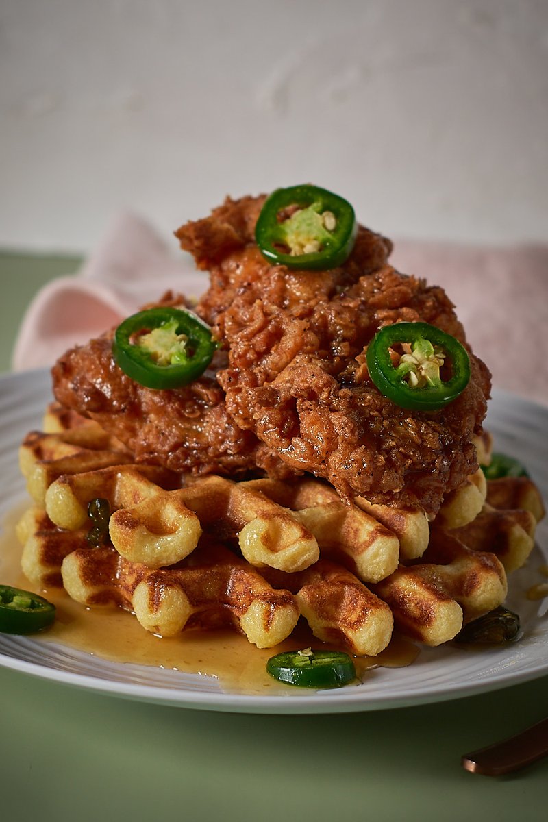 👩🏾‍🍳#blackfoodblogger

The Best Chicken & Waffles Recipe with Jalapeno Honey Butter Sauce bit.ly/43f2uPi