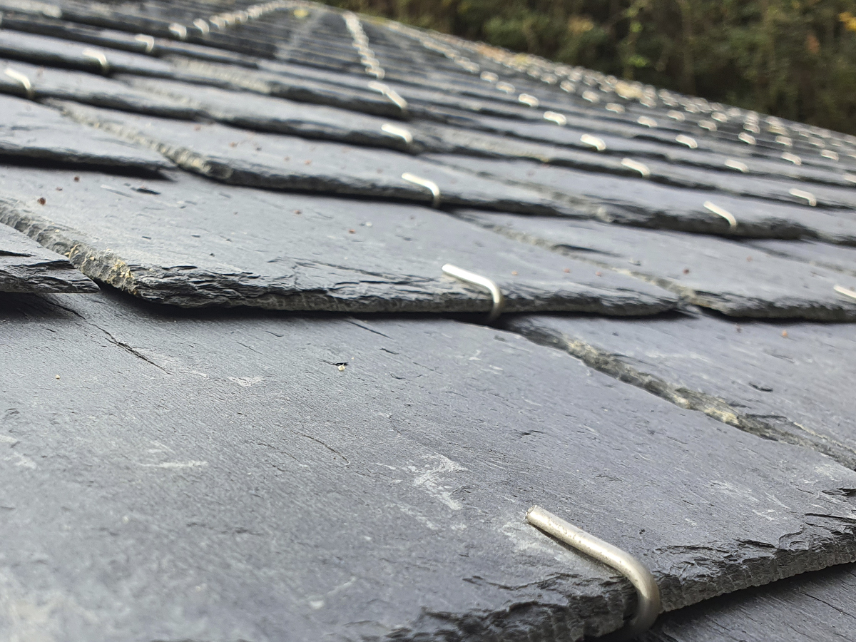 material_alcupi's tweet image. #GANCHOS// ¿Necesitas ganchos INOX para colocar tejas de pizarra? 🛒 alcupi.com/sujecion-para-…
Ganchos y puntas zincadas. También en negro lacado. 
👉 Venta de Pizarra por m2 
#tejados