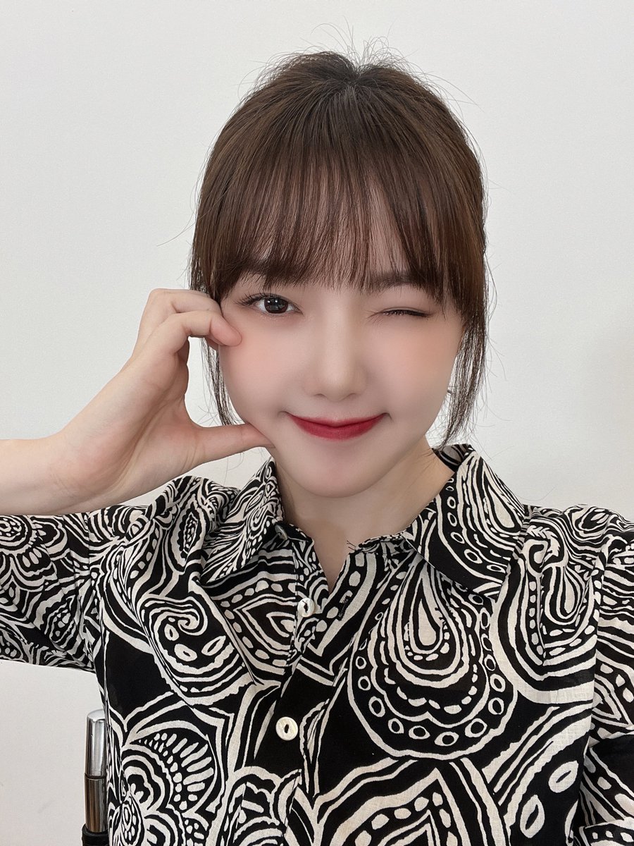 YERIN_OFFICIAL_'s tweet photo. [📸] 예린과 평생 함께 할 우린💛
우린 무슨 일이 있더라도 늘 함께 할 거야( ´͈ ᵕ `͈ )◞♡

#예린 #YERIN #우린 #WOORIN https://t.co/RJMODhiyIT