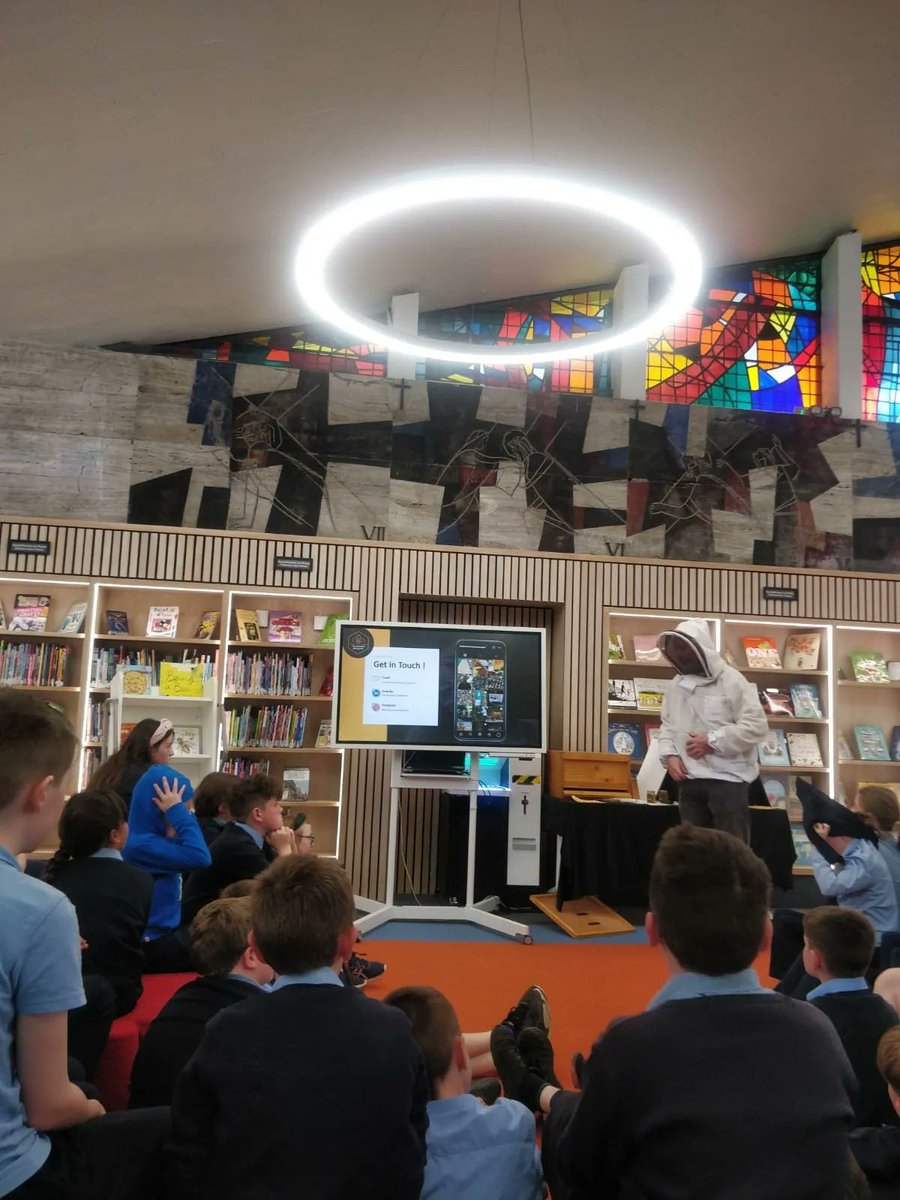 TheBusinessBee1's tweet photo. We had an incredible time giving our meet the bees presentation to the enthusiastic children from local schools at the Athy Library for National Biodiversity Week Ireland 2023. https://t.co/yqLotzK8TH  🌍🐝 #BiodiversityWeek2023 #nativeirishhoneybees #beekeeping #sustainability https://t.co/eLeVxN6uRT