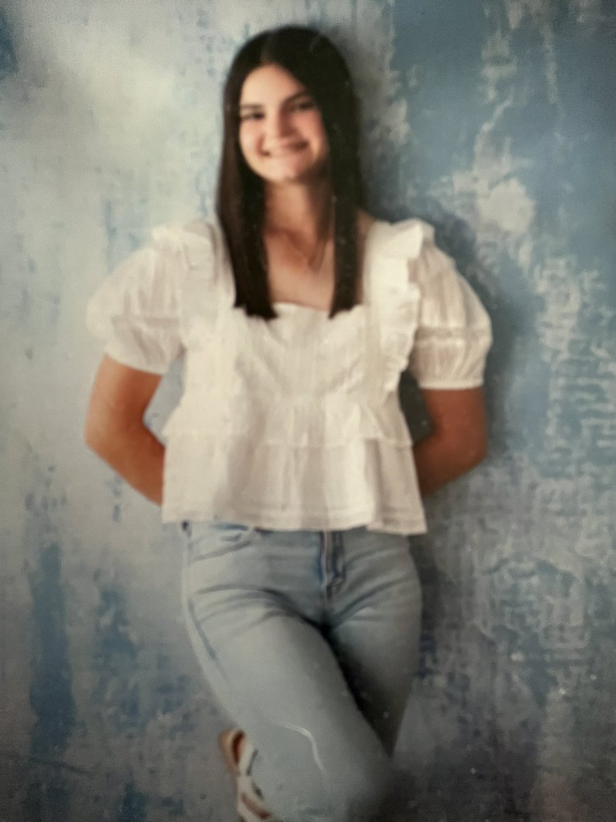 hudsongirlsgolf's tweet photo. 🎉Senior Graduation Day!!!🎉 Congratulations to Kelly Emmendorfer as she continues her academic career studying Biomedical Engineering at The University of Akron! ⛳️🏌️‍♀️🎓
#HGGwishesuallthebest #TY4thememories❤️#Offtodogreatthings🧳@mrbolintweets @Zustin18 @MangolsHistory https://t.co/V0edgcisPP