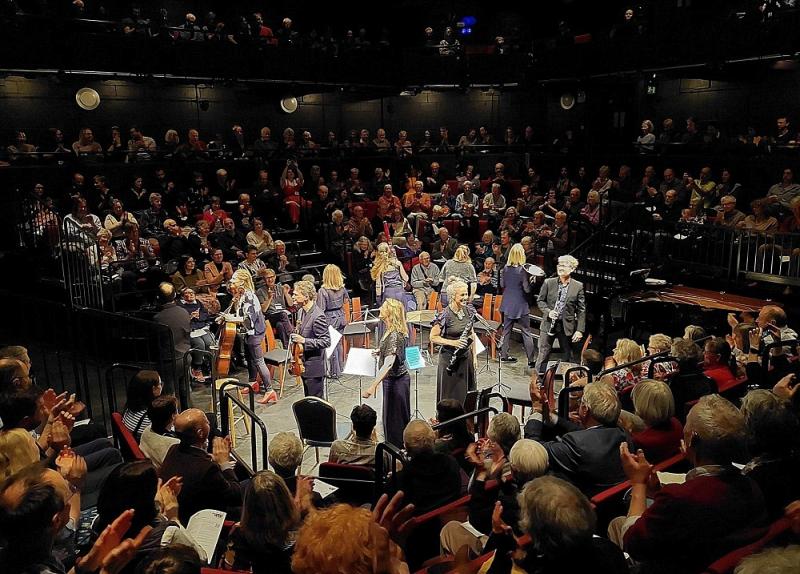 theartsdesk's tweet photo. ★★★★★ @theartsdesk at #Sheffield #ChamberMusic Festival @MusicintheRound - Romps &amp; meditations at the highest level, as pianist Kathryn Stott @kathystott curates a meeting of #Yorkshire's top team with special guests - review @DavidPNice @Ensemble_360 https://t.co/mEGPPVgHI5 https://t.co/hwQH55elsq