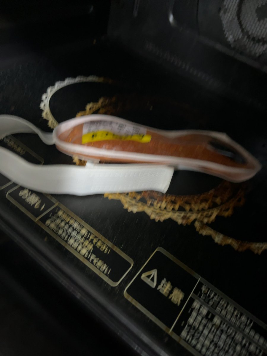 部屋にあったアイマスクチンしてきた。
電子レンジ汚いのは許してくれ