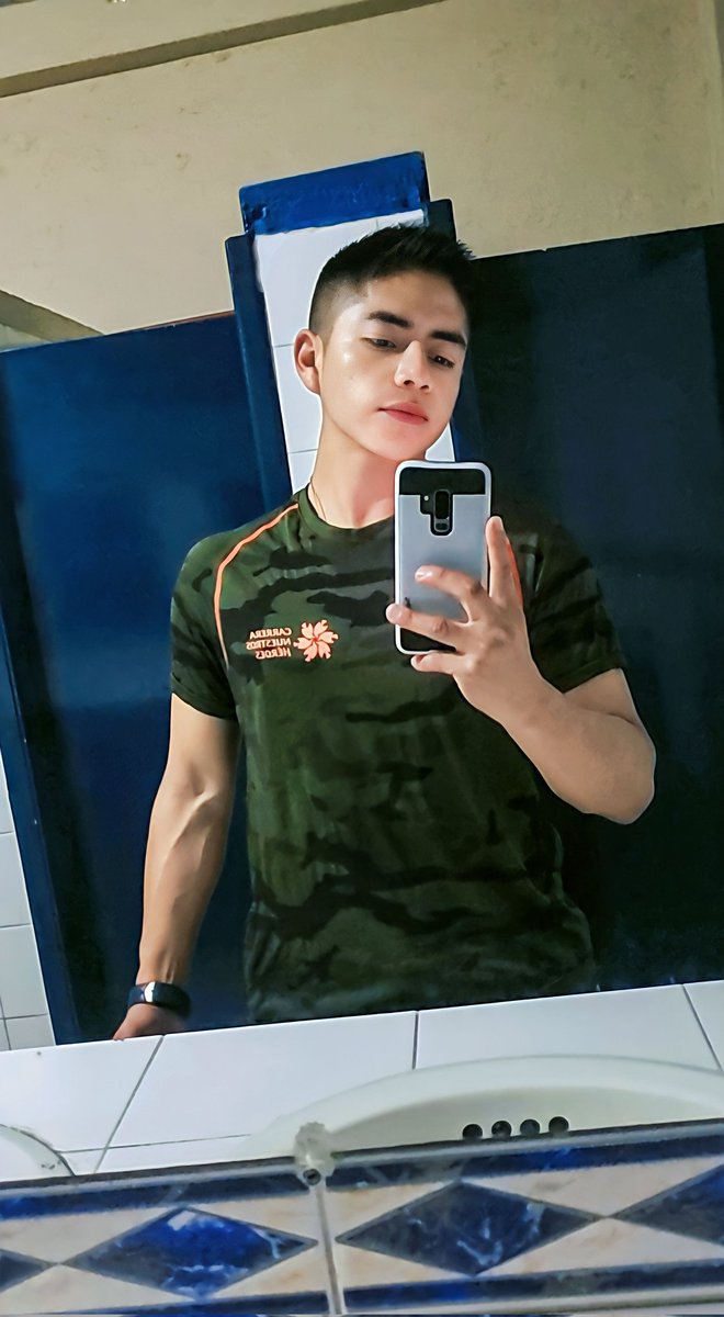 JavierS97C's tweet photo. #gym https://t.co/KW4lezjHuR