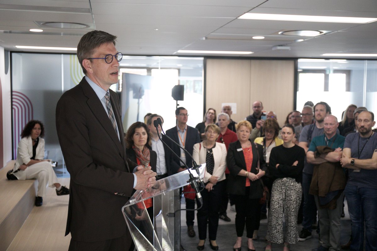 OrangeGrandEst's tweet photo. On inaugure aujourd’hui, avec @Cheydema, notre nouveau bâtiment à Nancy.

Plus de 3️⃣0️⃣0️⃣ salariés bénéficient à partir d’aujourd’hui de ce nouvel espace favorisant les échanges, la transversalité et la coopération 🤝 https://t.co/kzxxFhY4ol
