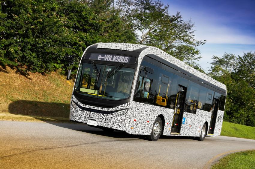 vwco_news's tweet photo. Market orders 500 new VW buses and automaker unveils first electric chassis prototype

More at https://t.co/qzIGzSUhDD

#vwtb #volksbus #tratongroup https://t.co/P6Tj5qKYMd
