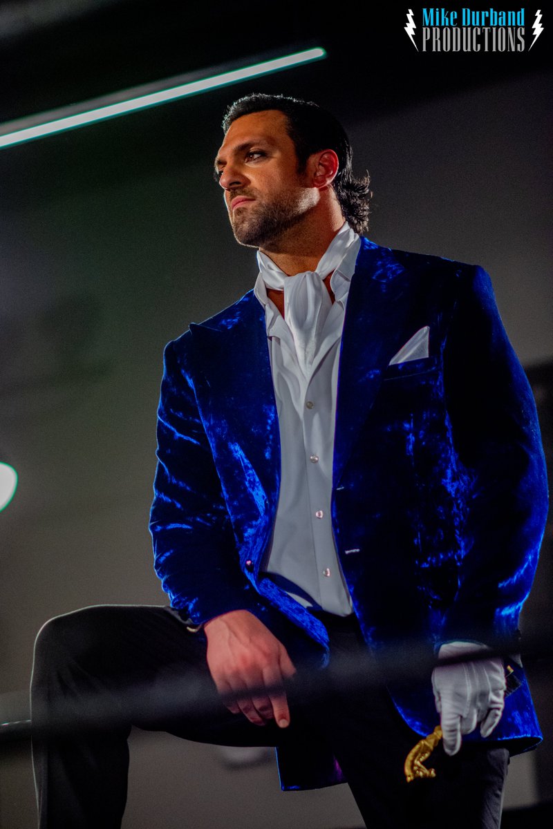 MikeDurband's tweet photo. Aron Stevens moments before he takes the #MasterlockChallenge on the new #NWAPowerrr episode! #NWA @AronsThoughts
📸: Mike Durband Productions https://t.co/x1hFnYXhaD