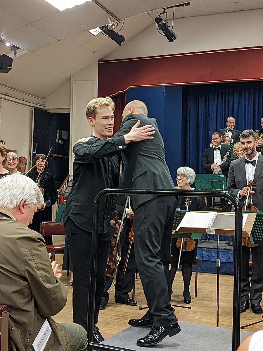 ViolinvonBohlen's tweet photo. Goodbye dear friend...  🎻

Thank you sincerely to @FlorianLeonhard We enjoyed performing the incredible Beethoven Violin Concerto together immensely…

#Beethoven #Guarneri https://t.co/cZDZ8W9cNW