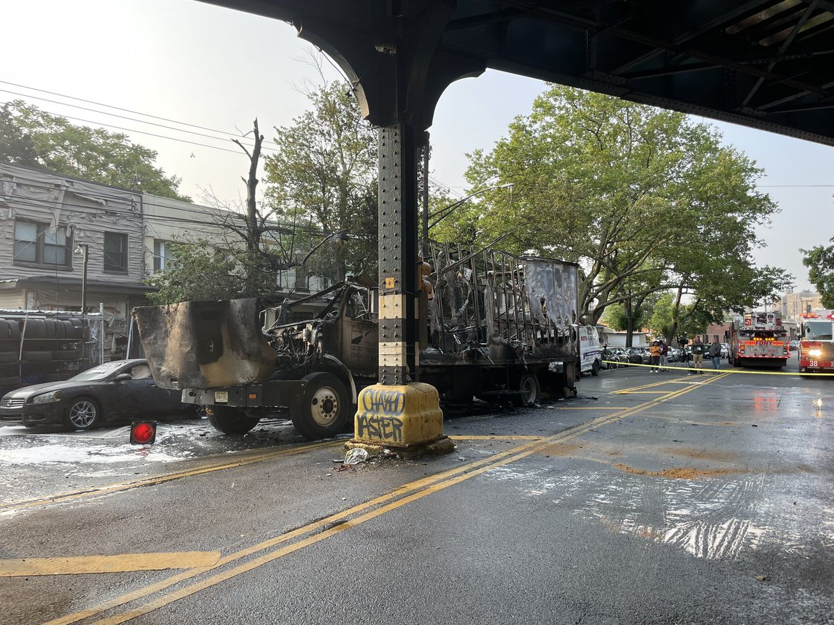 Beautiful Inferno Rips Through Nyc Building, Injuring 3 As Fdny's Response Slowed By Cars Too Close To Hydrants View for Your Screen Beautiful Inferno Rips Through Nyc Building, Injuring 3 As Fdny's Response Slowed By Cars Too Close To Hydrants View for Your Screen