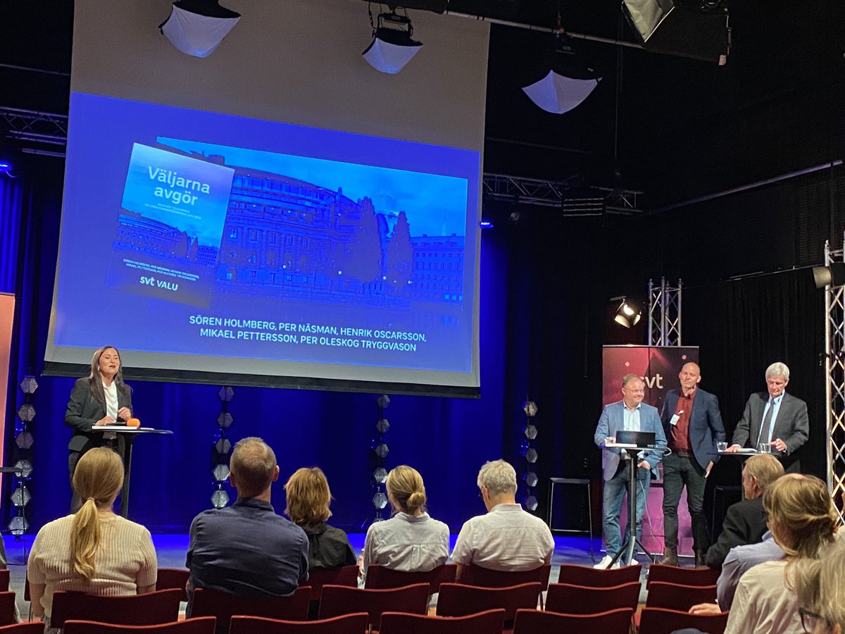 Presentation av SVT:s Vallokalsundersökning 2022 av Sveriges kunnigaste valforskare. Vad avgjorde valet? Hur rörde sig väljarna? Sändning om ValU i SVT Forum nu  med <a href="/HenrikOscarsson/">Henrik Ekengren Oscarsson</a>,  Sören Holmberg och Per Oleskog Tryggvason #svtnyheter #svt