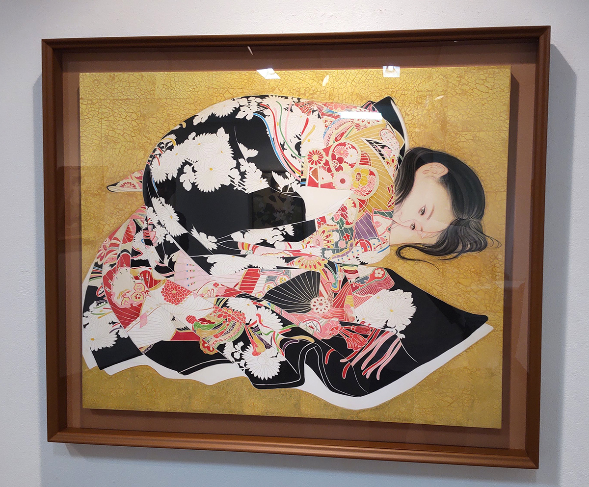 SasaiFineArtsにて女性日本画家の３人展を拝見。
３者三様の視点で描かれた現代風美人画で真摯に製作に向き合う様が作品から感じ取れました。（２７日まで）
画像順に宮崎優　石川幸奈　福田季生