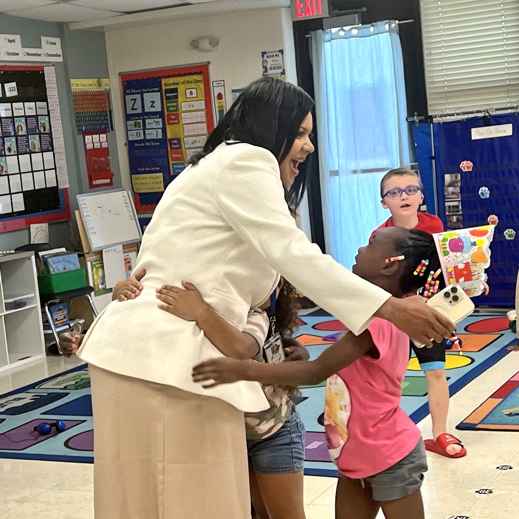 mrrydstrom's tweet photo. @DrTGrover is soaking in the hugs from @HooverHawksCR and @CRSCHOOLS students!  You have to love the smiles! #BetheOne to make smiles. https://t.co/PaCse65I8D