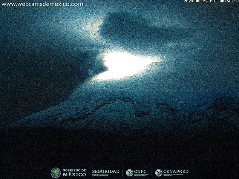 🌋 Evidente incremento en la actividad del #Popocatépetl luego de 10 horas de aparente calma.

Se exhorta a NO acercarse al volcán.

Semáforo de Alerta en:

🚦🟡 Amarillo Fase 3 🟡🚦