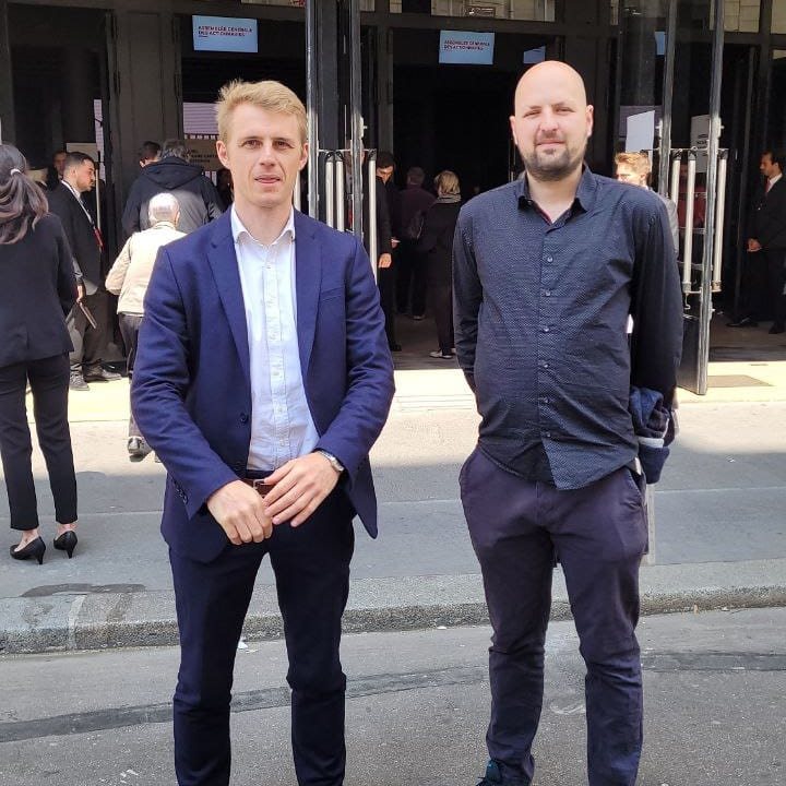 SpinavePrachy's tweet photo. Včera proběhla valná hromada @SocieteGenerale . Vyrazili jsme na ni, protože nechceme, aby dále podporovali neudržitelný byznys firmy EPH českého oligarchy, uhlobarona a mediálního magnáta Daniela Křetínského.

👉Ten zbohatl na dovozu ruského plynu do Evropy https://t.co/9uS6qWioDp