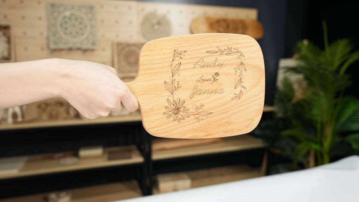 official62608's tweet image. Create an unique cutting board engraved with your name😆Atomstack makes this possible🤓
#atomstack #lasercutting #laserengraver #laserengraving #lasercut #laser