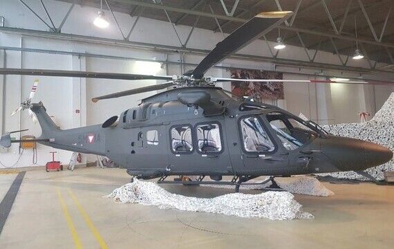 Helispot_EU's tweet photo. @LDO_Helicopters leverde 3e militaire AW169M aan Oostenrijk #helispot #helikopter https://t.co/ngRmJaNDrw https://t.co/SinYVxofqK